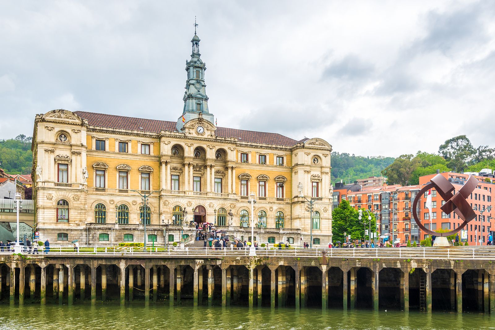 BEAUTIFUL CITY HALL BUILDING IN BILBAO