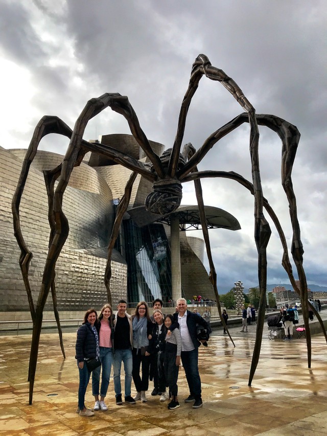 SPIDER SCULPTURE N GUGGENHEIM BILBAO