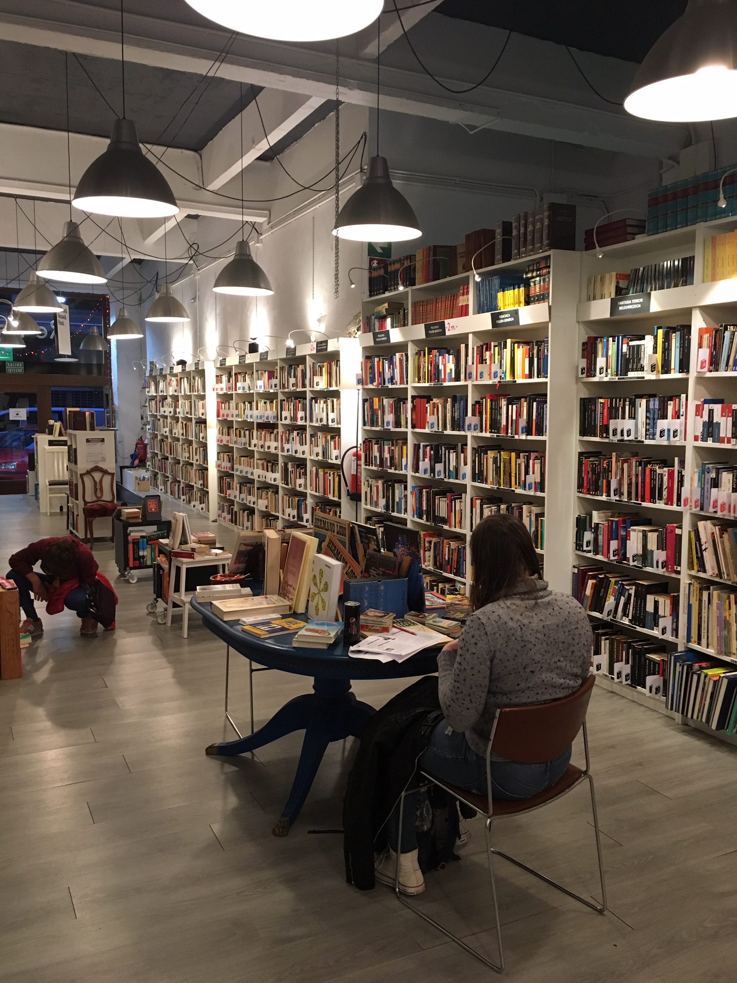 Re-Read bookstore in San Sebastian