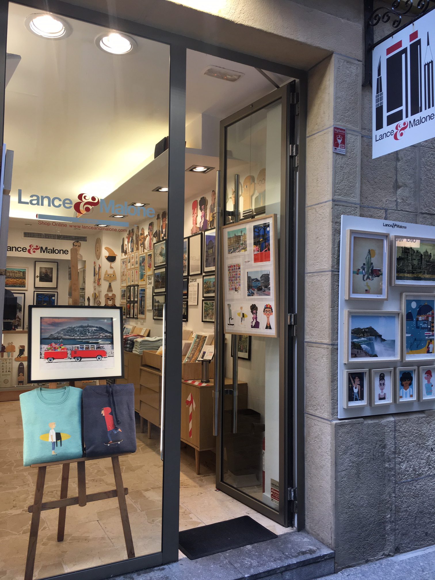 Lance & Malone art shop in San Sebastian